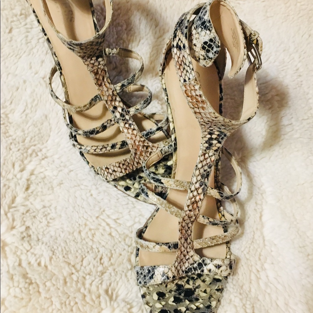 Guess faux snake skin heels-Size 10